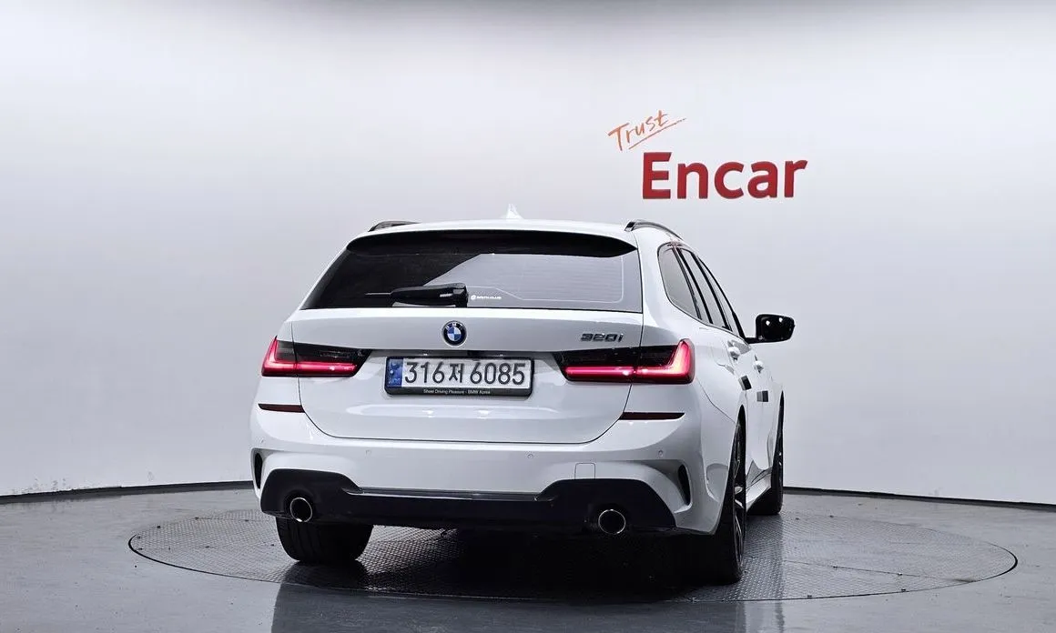 BMW 3-Series 2022 из KR, фото 8