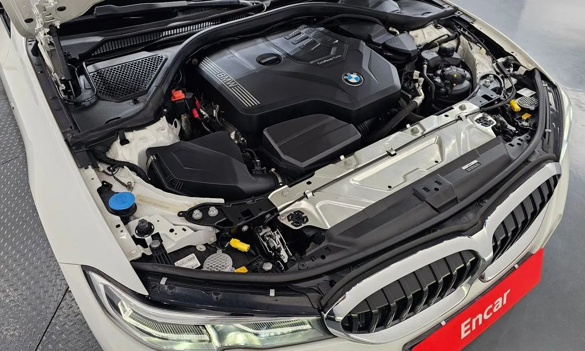 BMW 3-Series 2022 из KR, фото 10