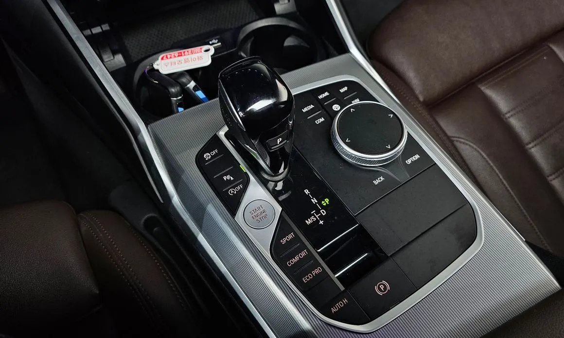 BMW 3-Series 2022 из KR, фото 3