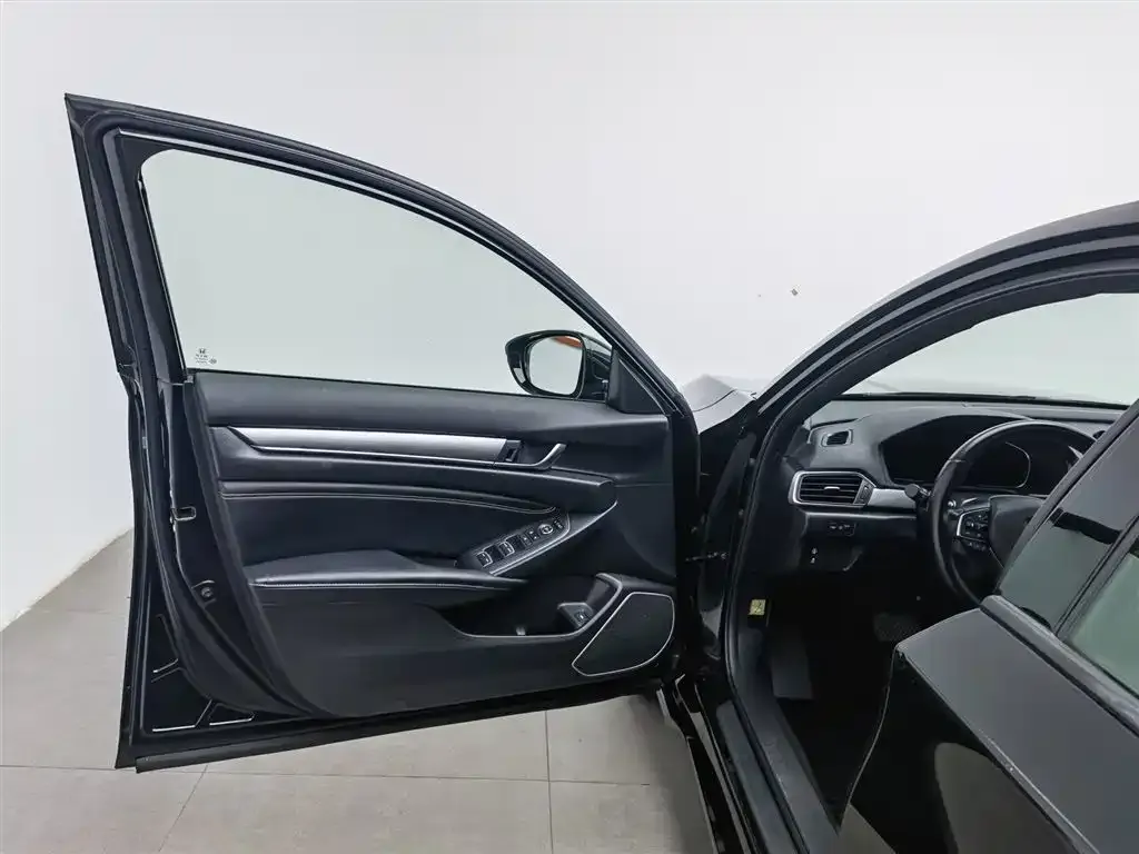 Honda Inspire 2023 из CN, фото 5