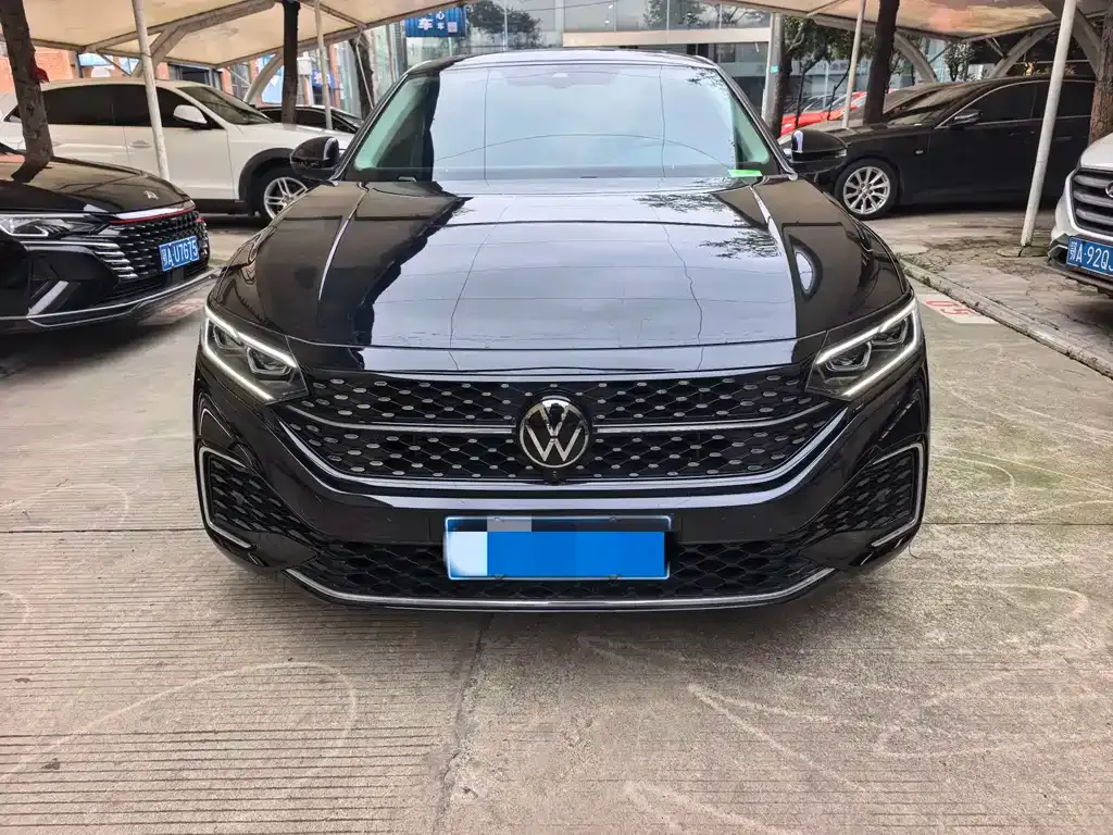 Volkswagen Passat — фото 3