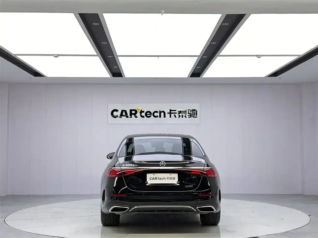 Mercedes-Benz E-Class — фото 10
