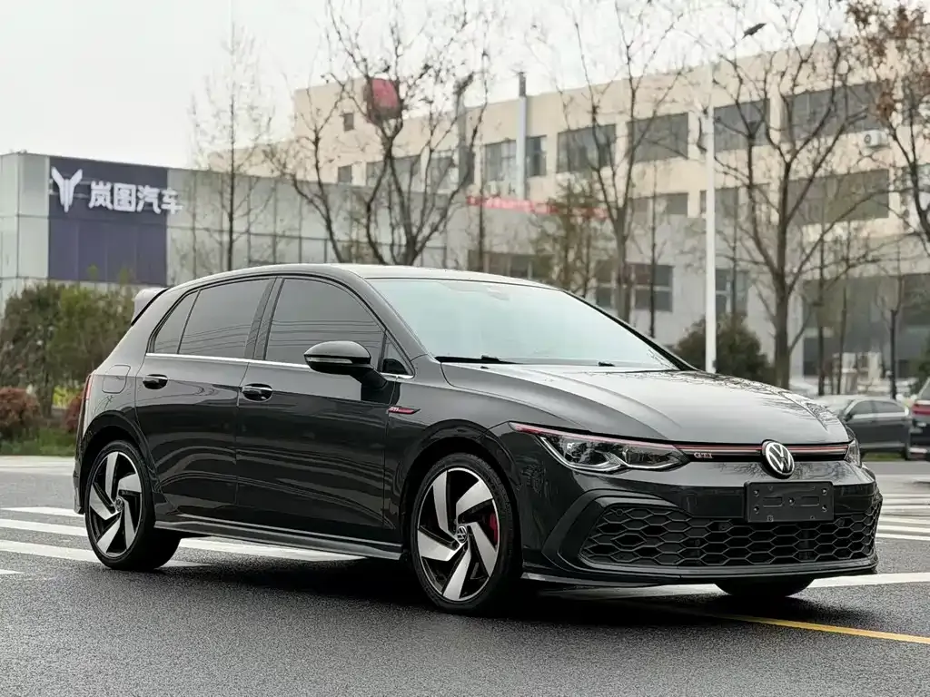 Volkswagen Golf GTI — фото 3