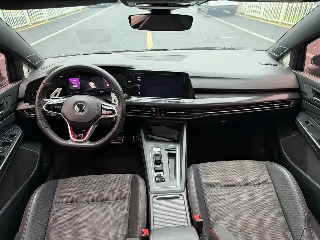 Volkswagen Golf GTI — фото 7