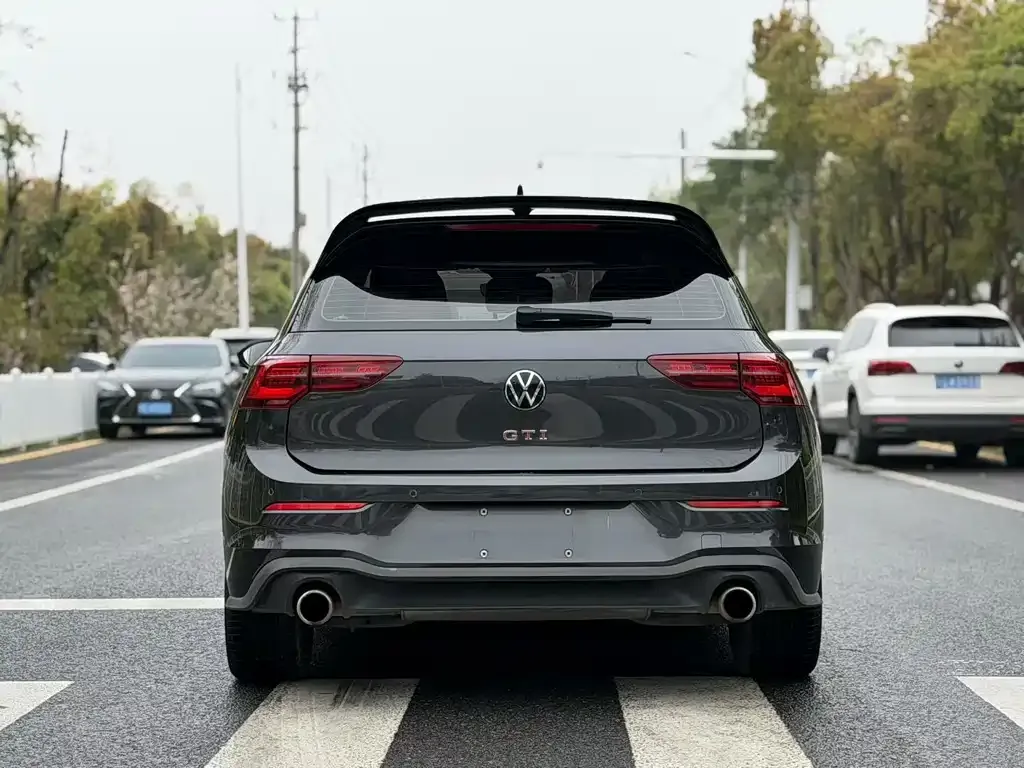 Volkswagen Golf GTI — фото 4