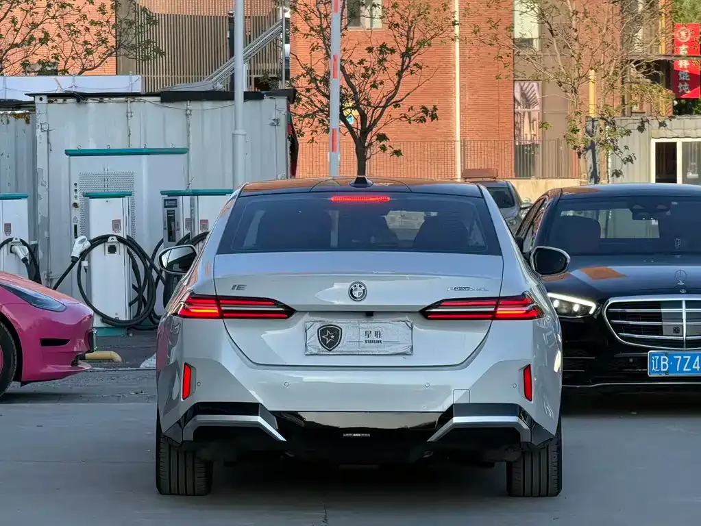BMW i5 2024 из CN, фото 5