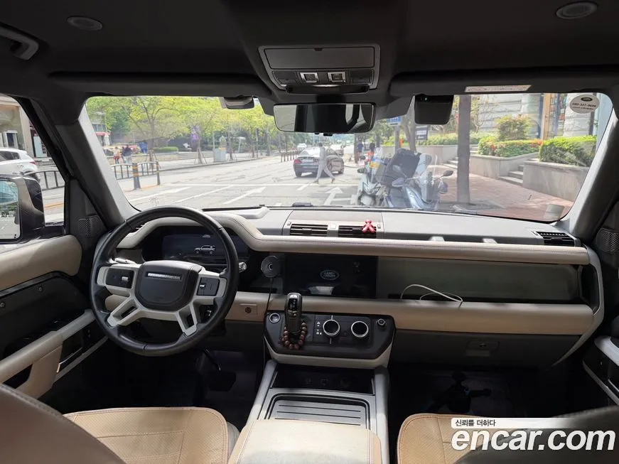 Land Rover Defender 2022 из KR, фото 3
