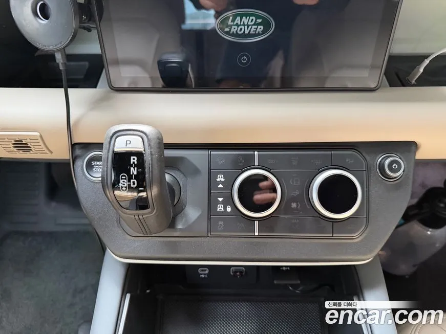 Land Rover Defender 2022 из KR, фото 2