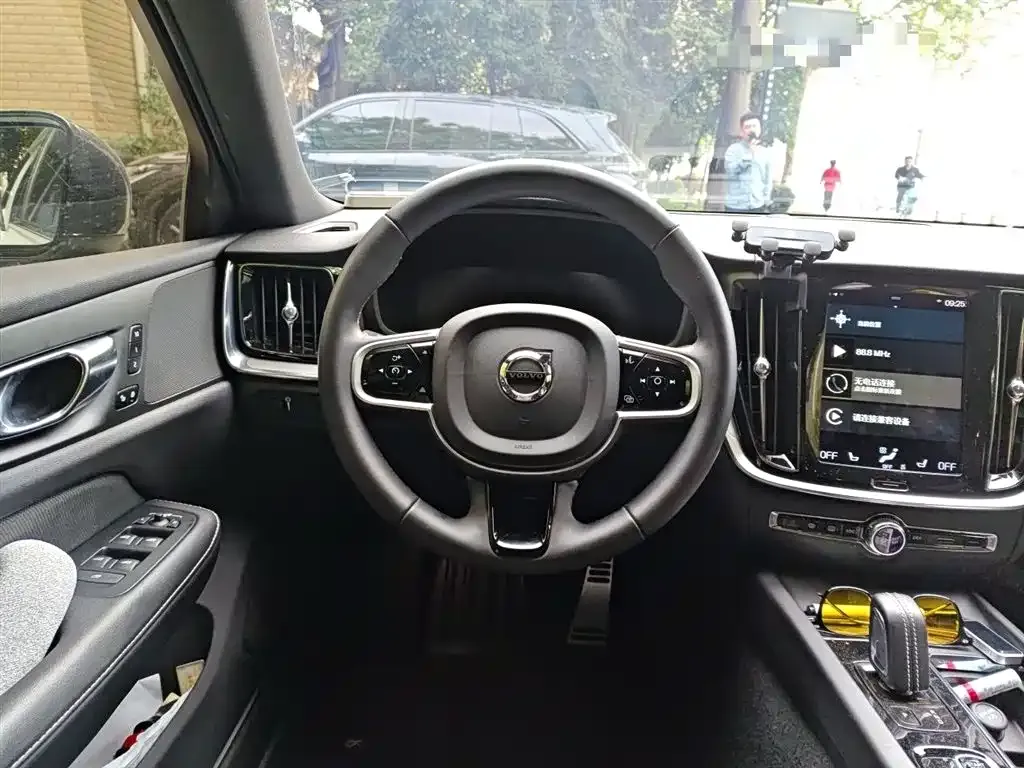 Volvo V60 2022 из CN, фото 9
