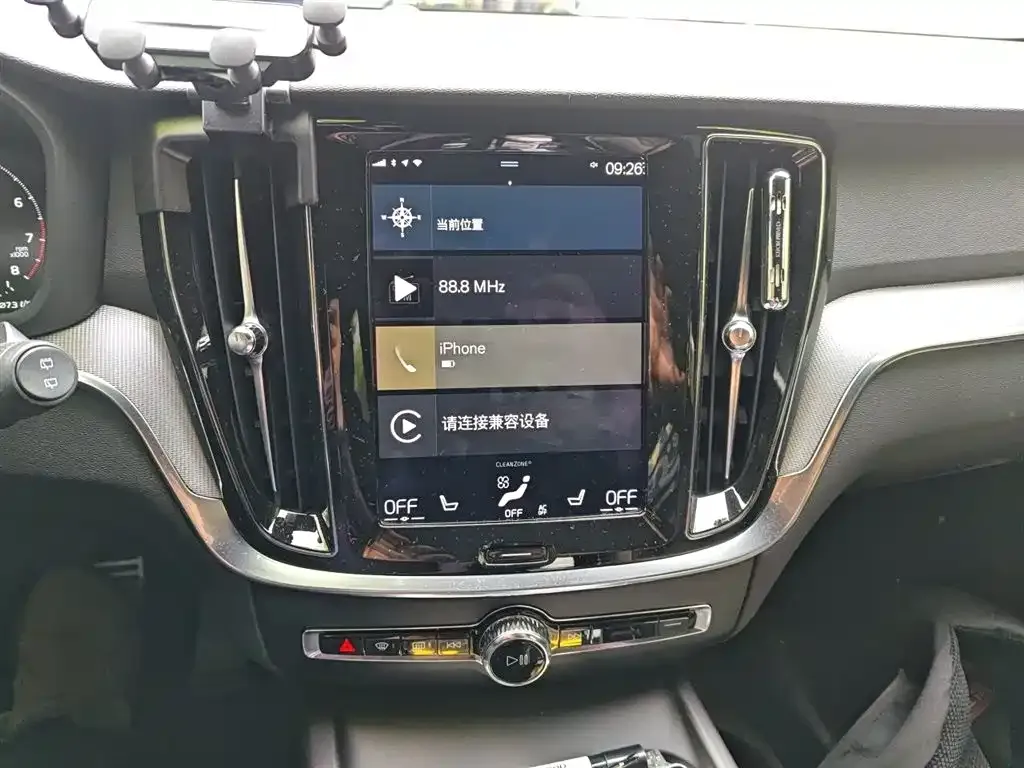 Volvo V60 2022 из CN, фото 4