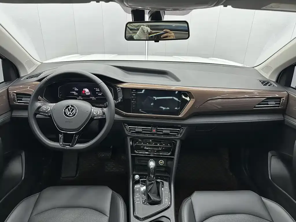 Volkswagen Tharu 2023 из CN, фото 3
