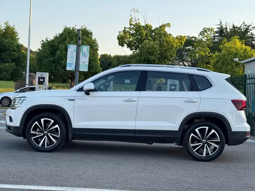 Volkswagen Tharu 2021 из CN, фото 7