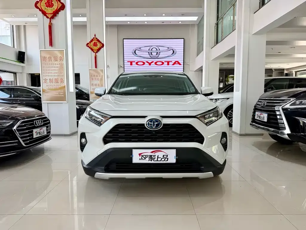 Toyota RAV4 — фото 9