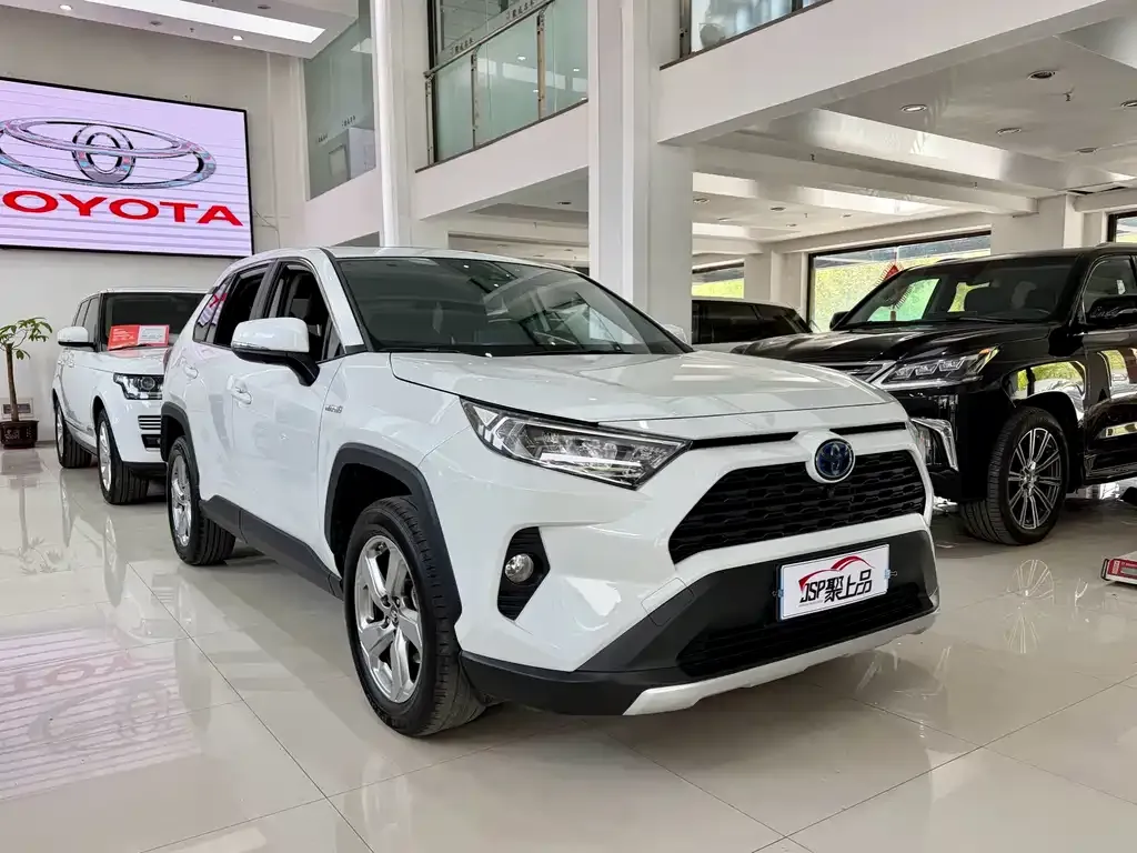 Toyota RAV4 — фото 6