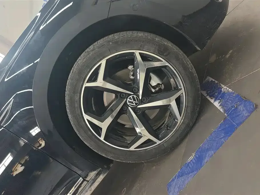 Volkswagen Passat — фото 8