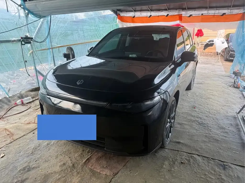 Leapmotor C10