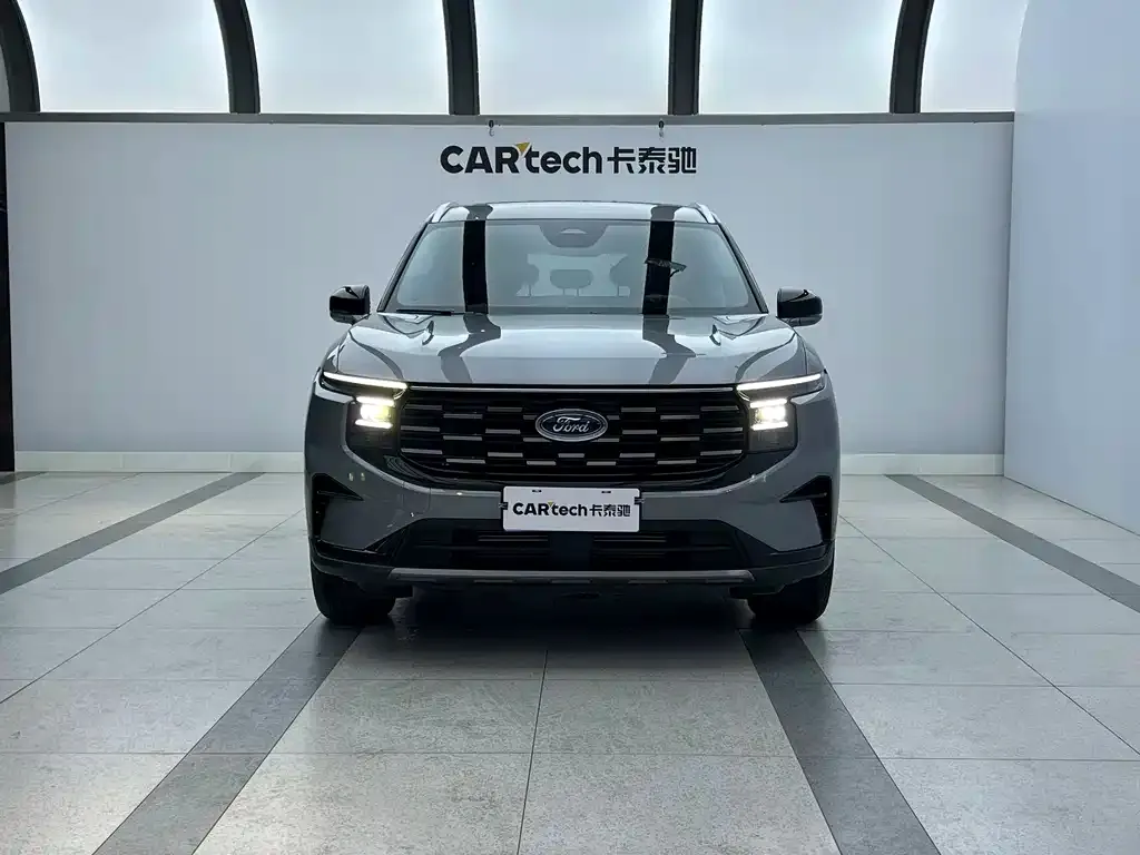 Ford Edge — фото 10