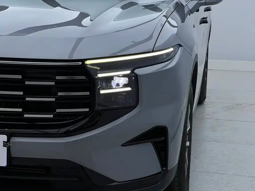Ford Edge — фото 4