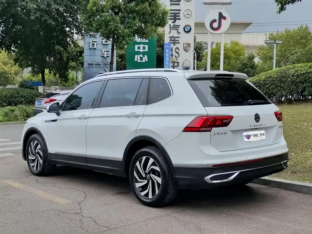 Volkswagen Tiguan L — фото 7