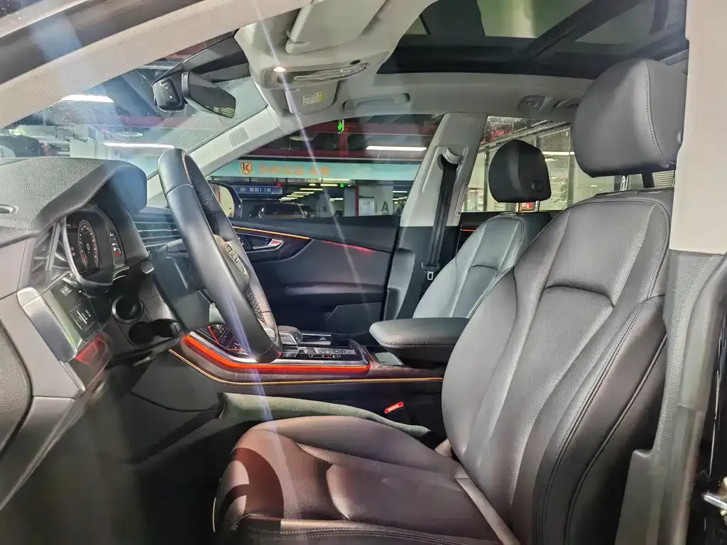 Audi Q8 2023 из CN, фото 10