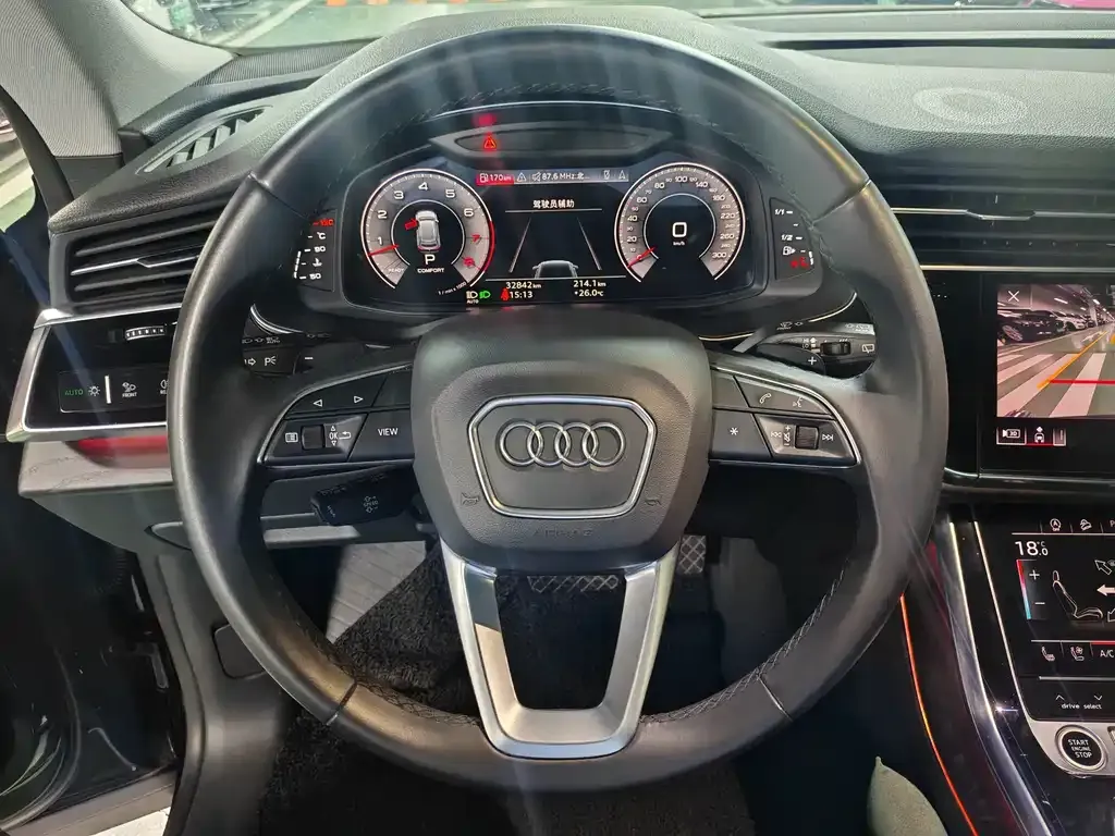 Audi Q8 2023 из CN, фото 8
