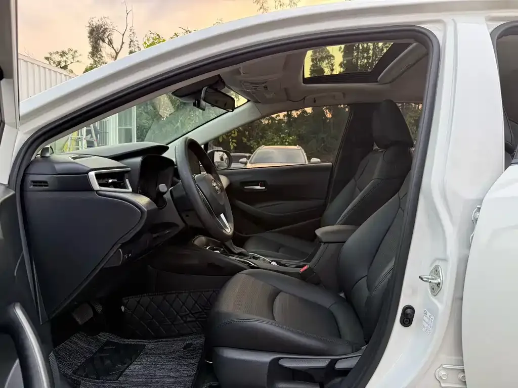 Toyota Corolla 2021 из CN, фото 4