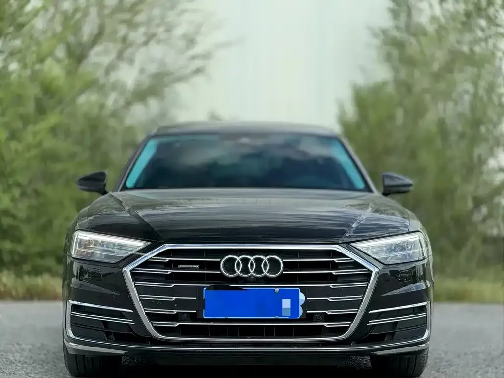 Audi A8 — фото 4