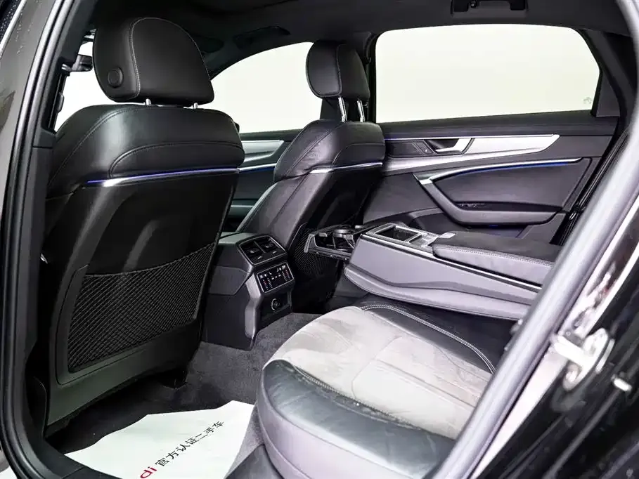 Audi A6L 2022 из CN, фото 2