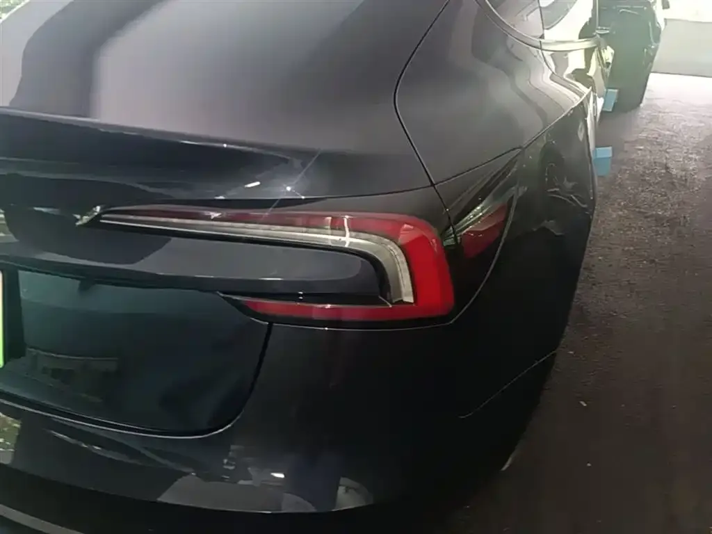 Tesla Model 3 — фото 6