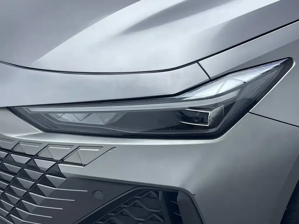 Changan UNI-V 2022 из CN, фото 2