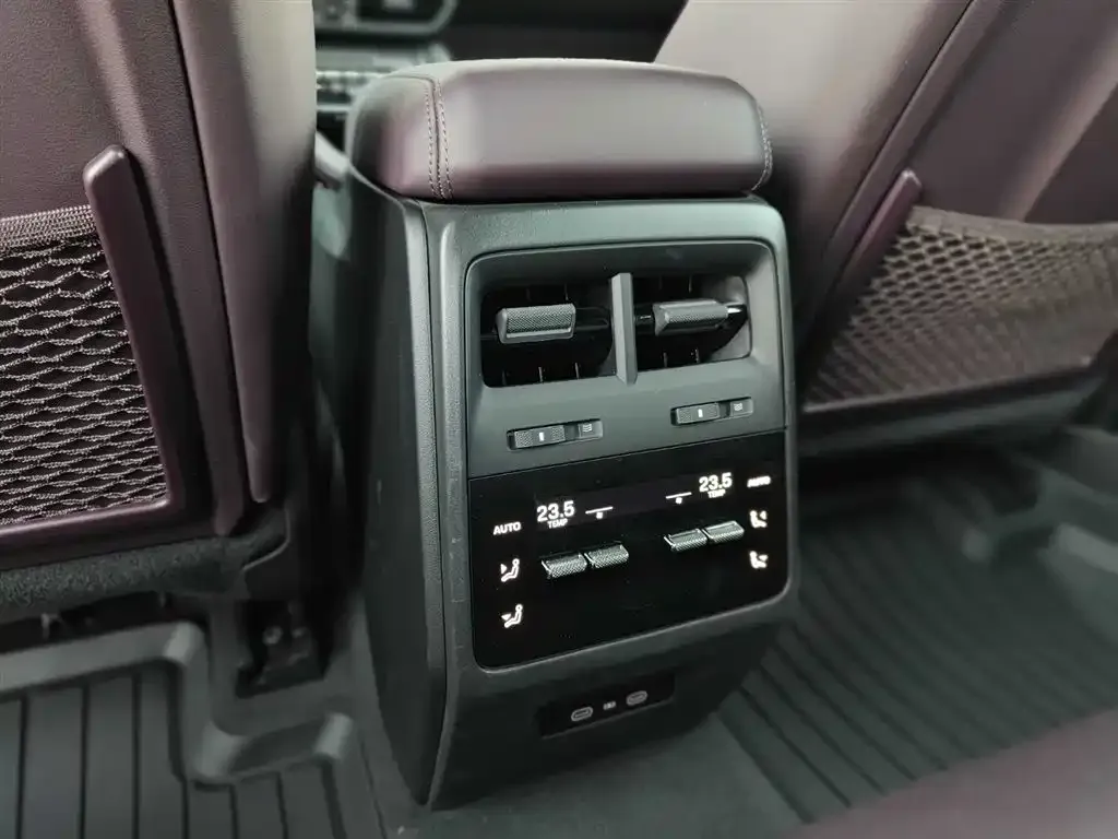 Porsche Macan EV 2024 из CN, фото 9