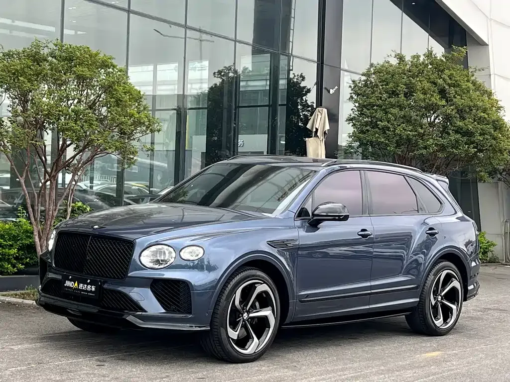 Bentley Bentayga — фото 1