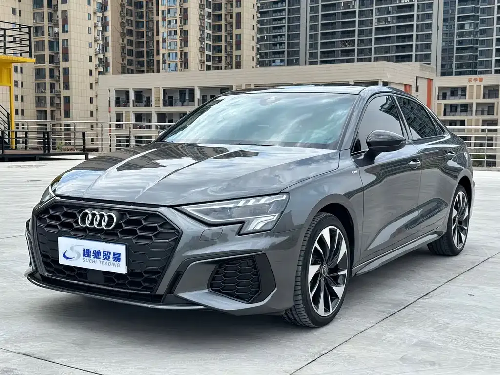 Audi A3 — фото 1