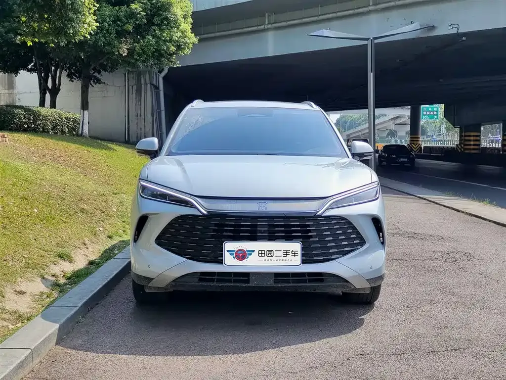 BYD L DM-i — фото 8