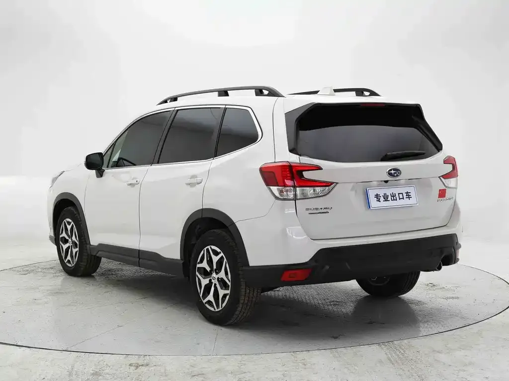 Subaru Forester 2023 из CN, фото 4