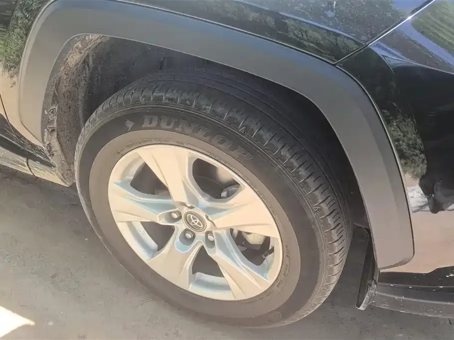 Toyota RAV4 2023 из CN, фото 6