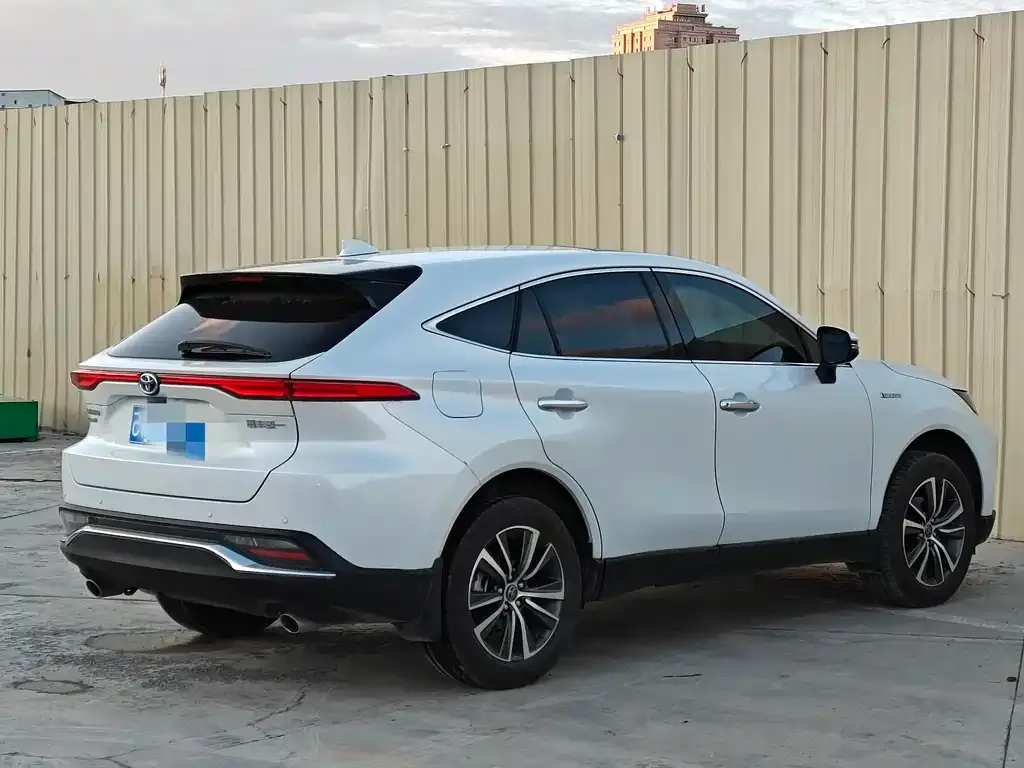 Toyota Harrier — фото 8