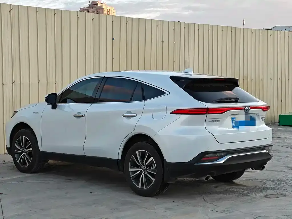 Toyota Harrier — фото 9