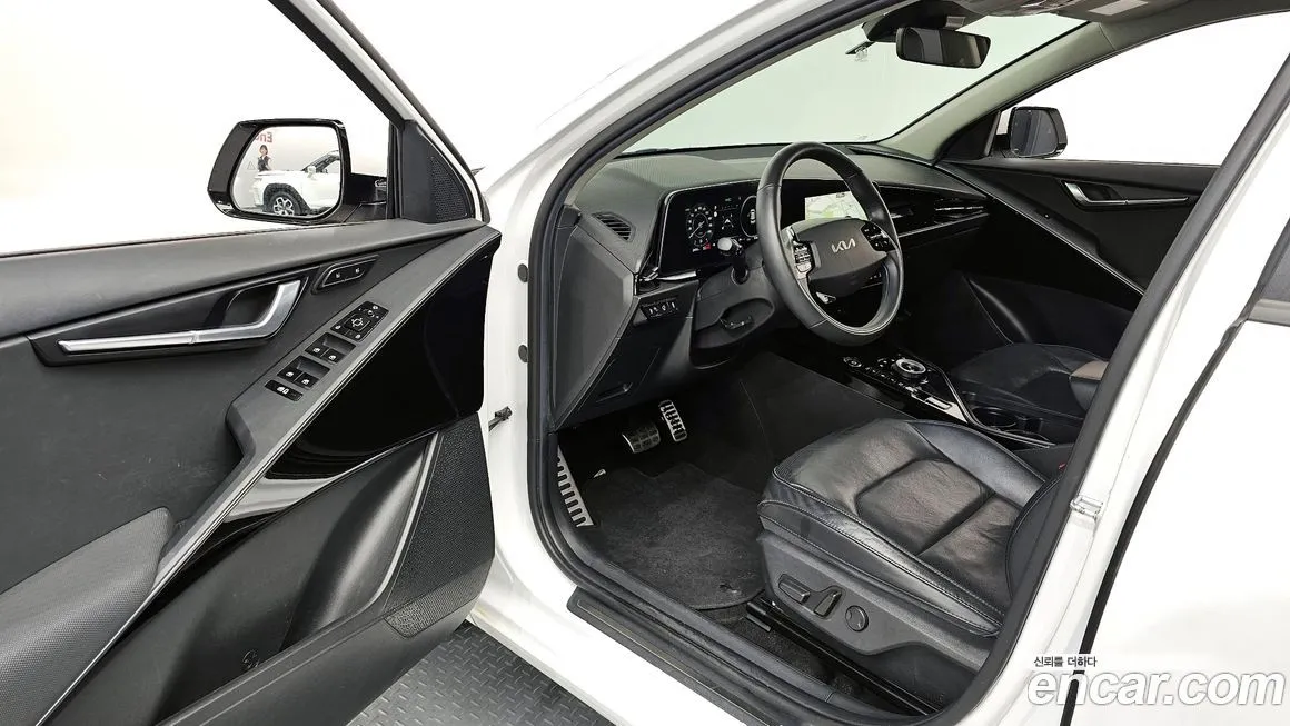 Kia Niro — фото 10