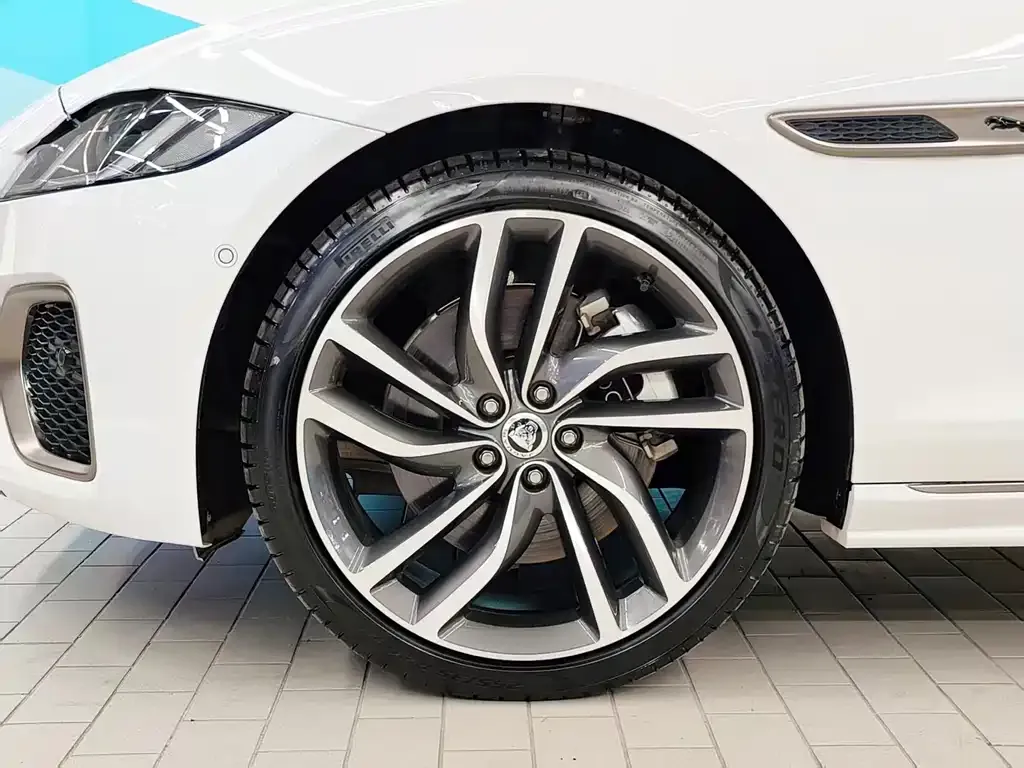 Jaguar XFL 2024 из CN, фото 7