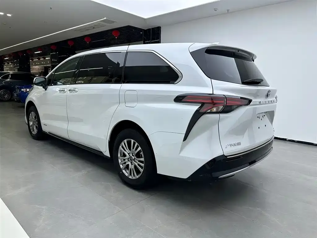Toyota Sienna 2023 из CN, фото 9