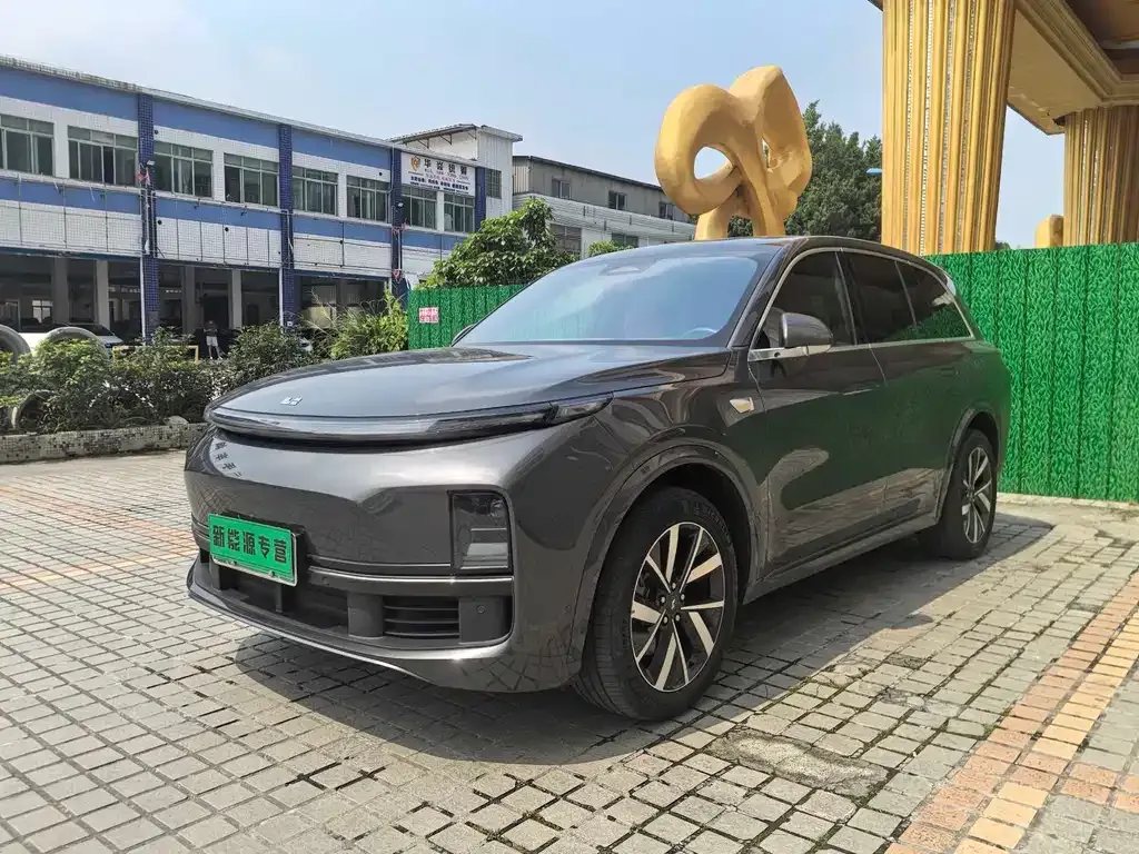 Li Auto L8 2023 из CN, фото 1