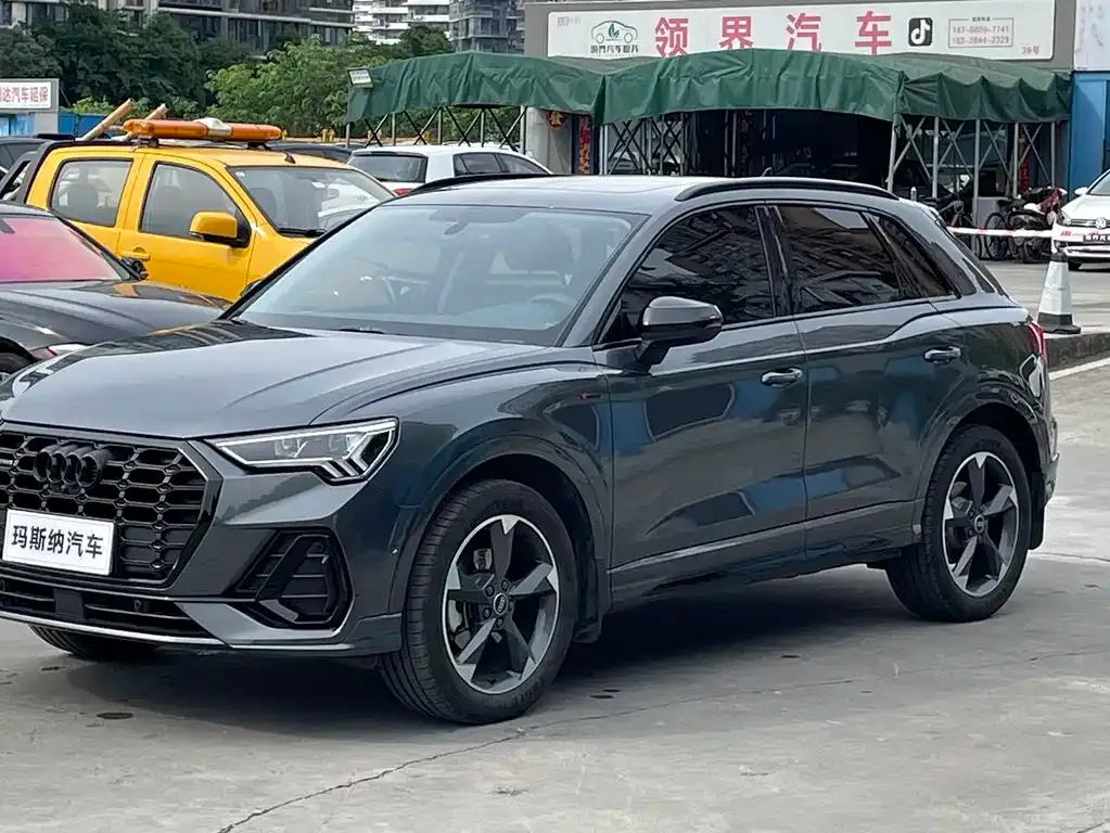 Audi Q3 2023 из CN, фото 1