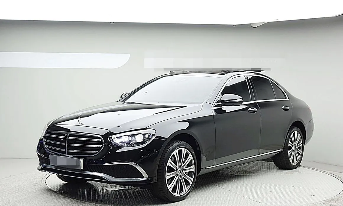 Mercedes-Benz E-Class — фото 5