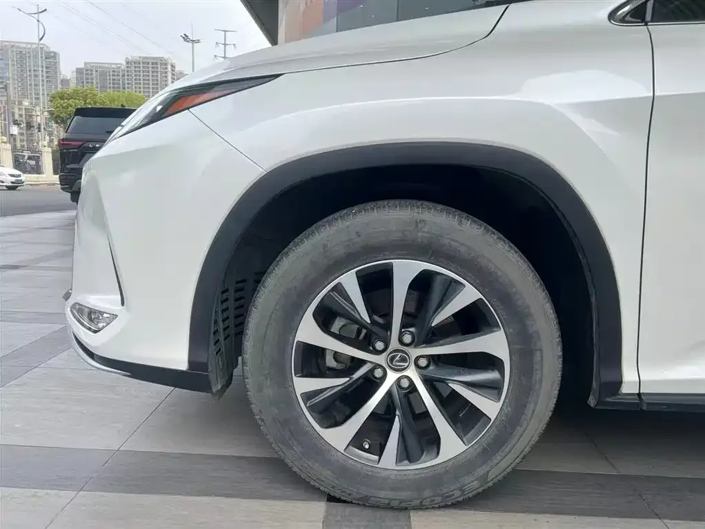 Lexus RX — фото 4