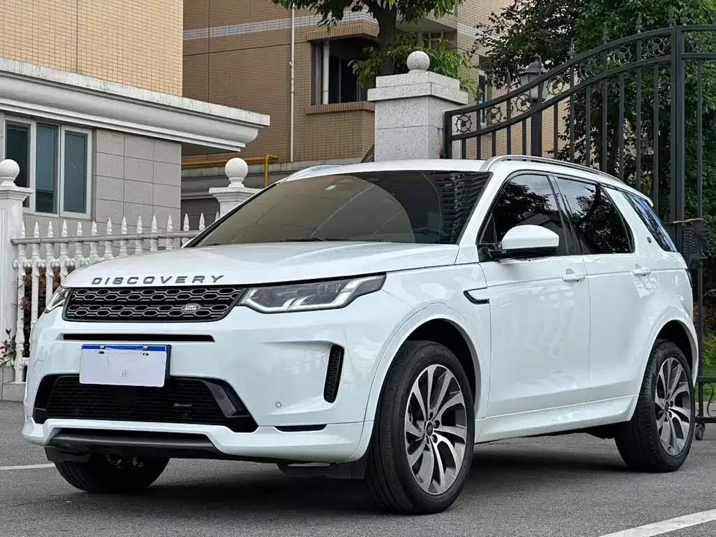 Land Rover Discovery Sport — фото 1
