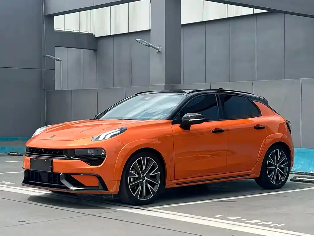 Lynk & Co 02 Hatchback