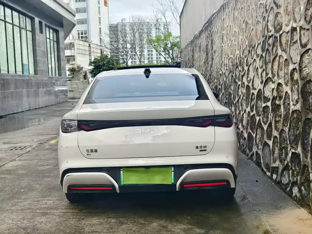 BYD Seal 06 — фото 10