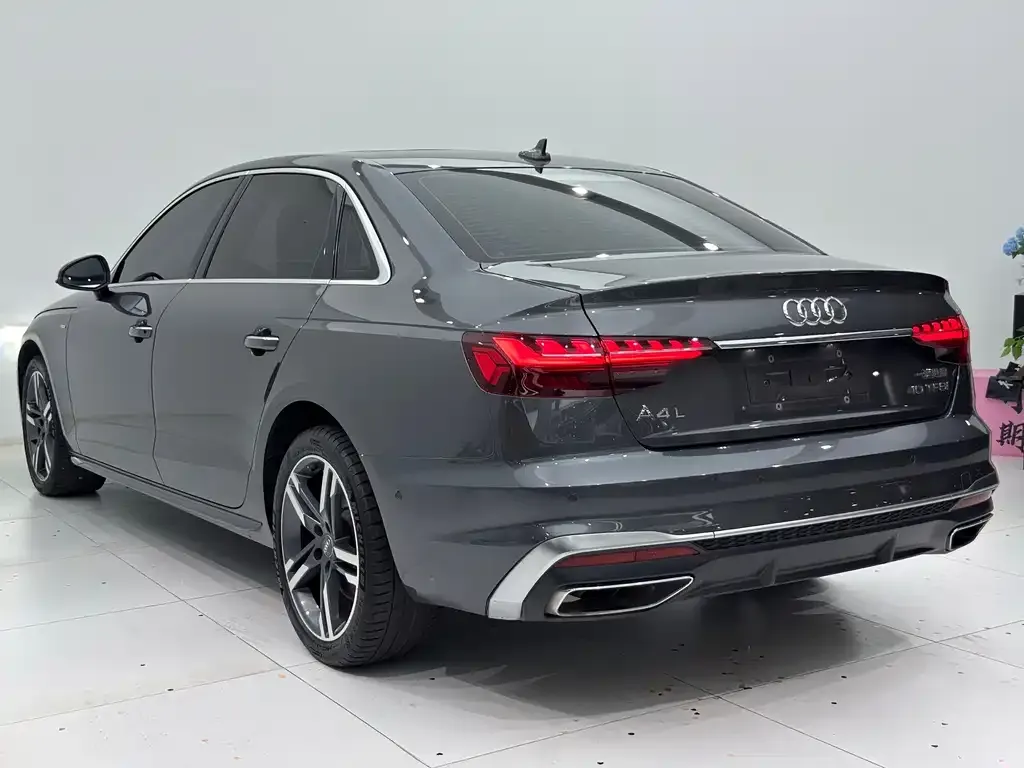 Audi A4L 2024 из CN, фото 3
