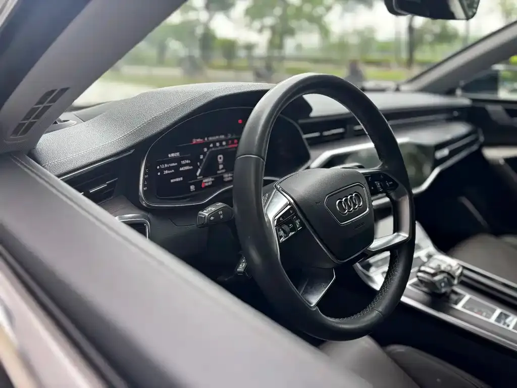 Audi A7L — фото 4